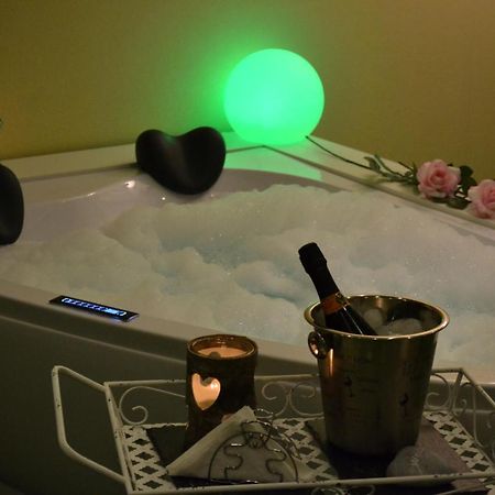 B&B Ravenna In Love Relax Conventello Exterior foto