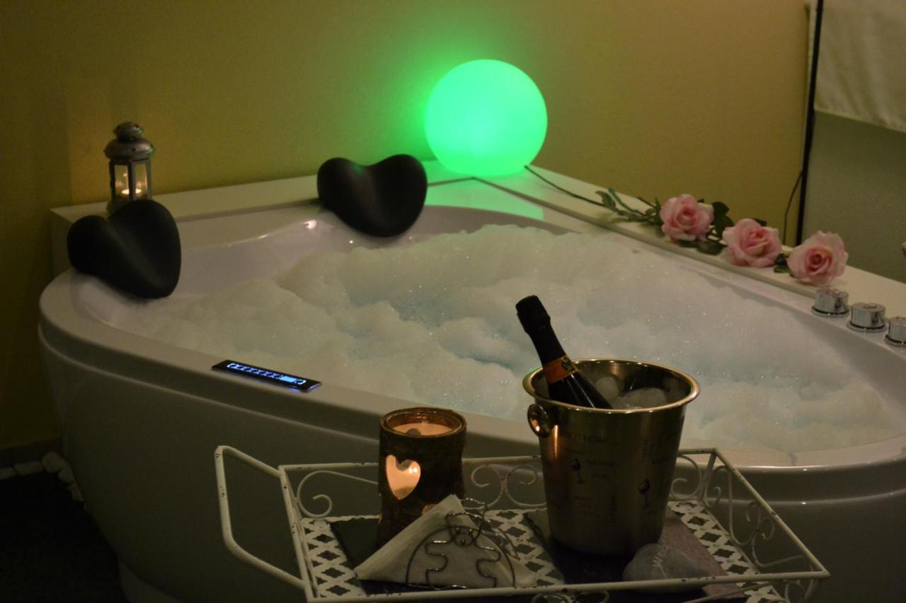 B&B Ravenna In Love Relax Conventello Exterior foto